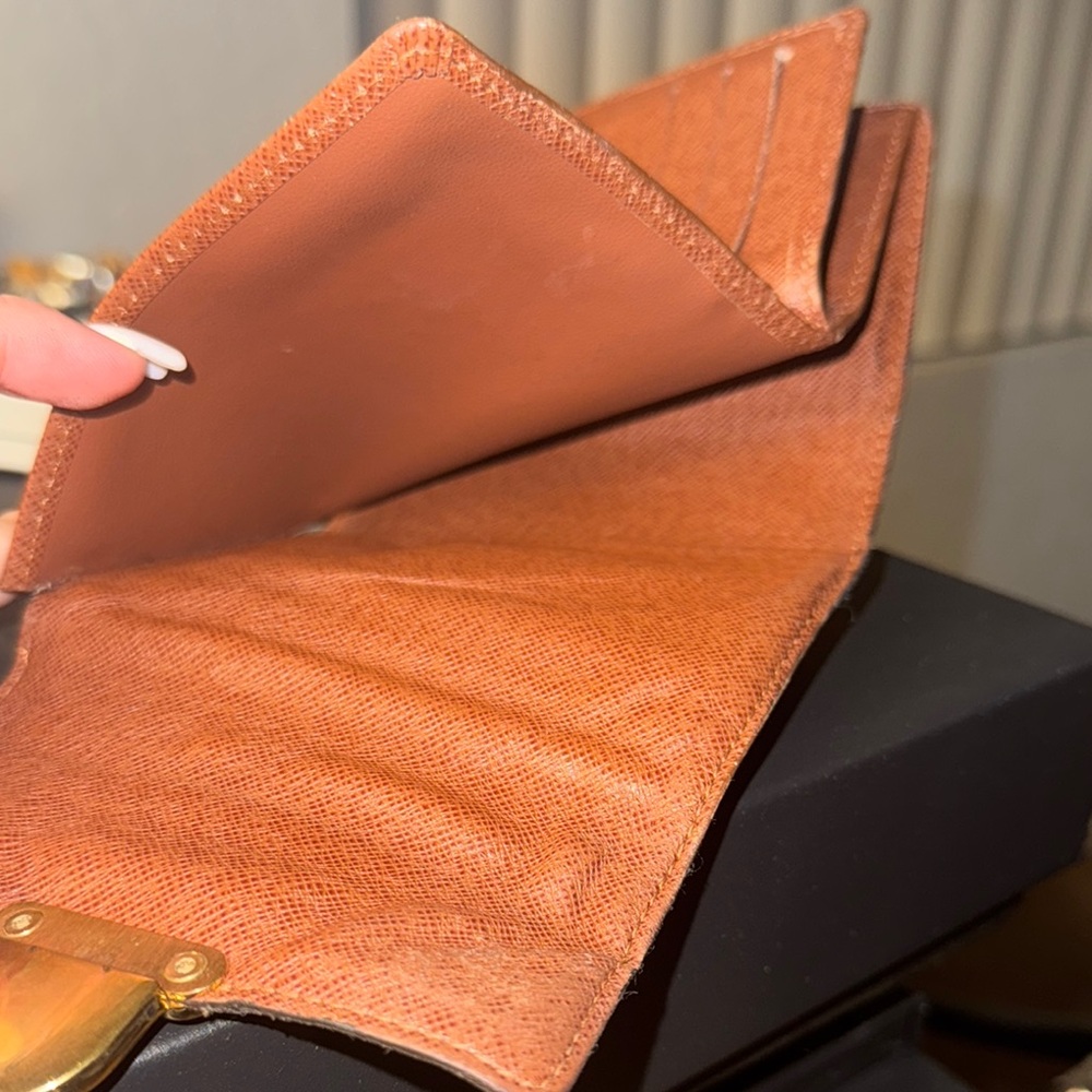 Louis Vuitton Monogram Wallet - Picture 7 of 7